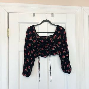 Wild Fable black & floral long sleeve crop top size S